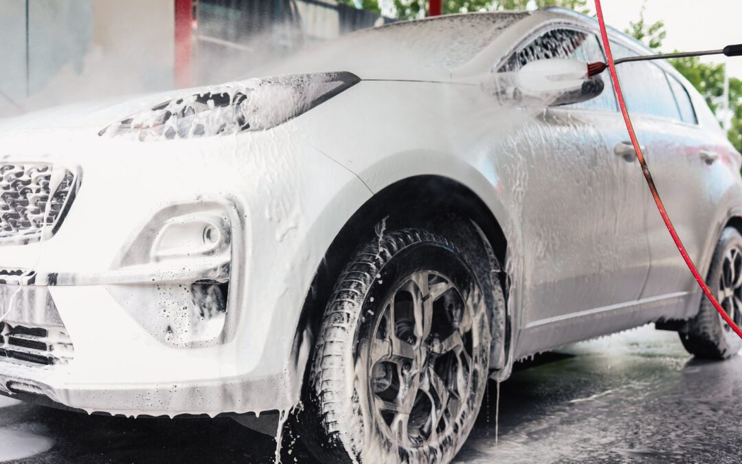 12 Tips for Maintaining Your Car’s Exterior Between Washes